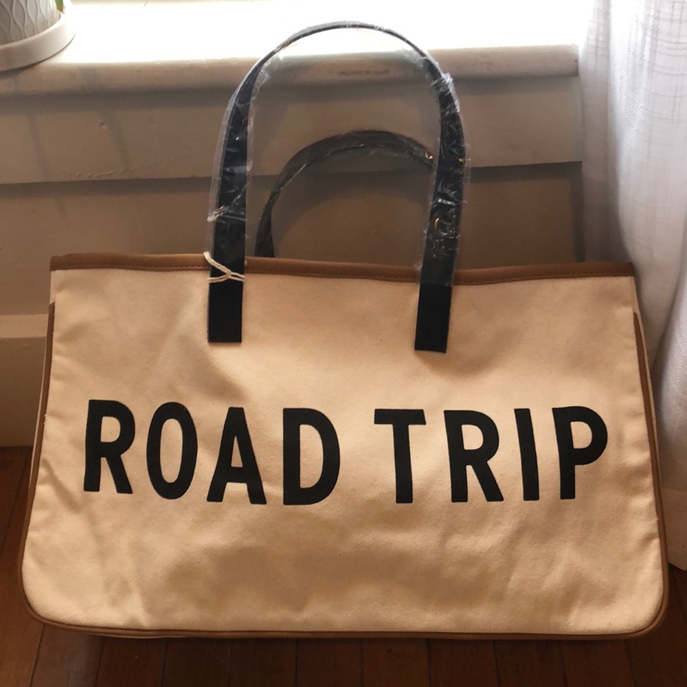 Monika Hibbs Home Tote from Summer 2021 JillyBox- Jillian Harris